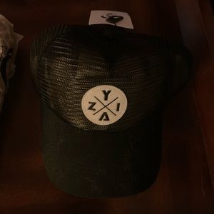 ZYIA-X Mesh Hat